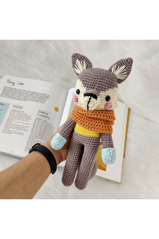 Harry el lobo amigurumi