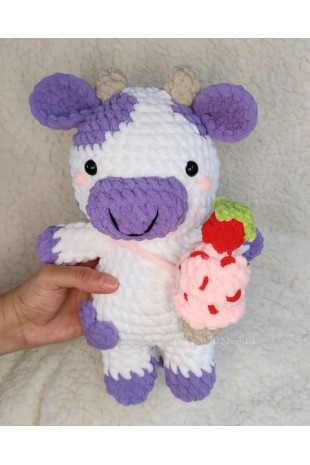 Vaca tejida a mano amigurumi